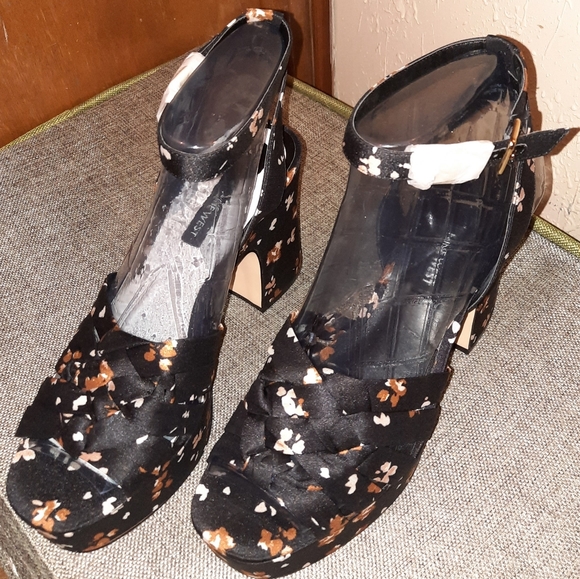 Nine West block heeled sandal size 9 - Picture 2 of 2